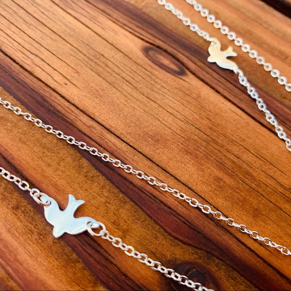 ♡ Dove Flying Necklace - Picture 5 of 8